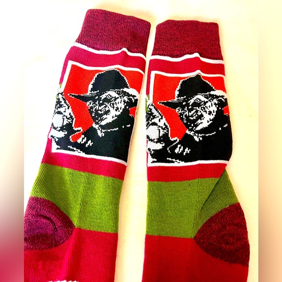 3 Pair of Crew Socks, IT-PENNYWISE, Freddy Krueger & Venom Horror Socks - Picture 14 of 16